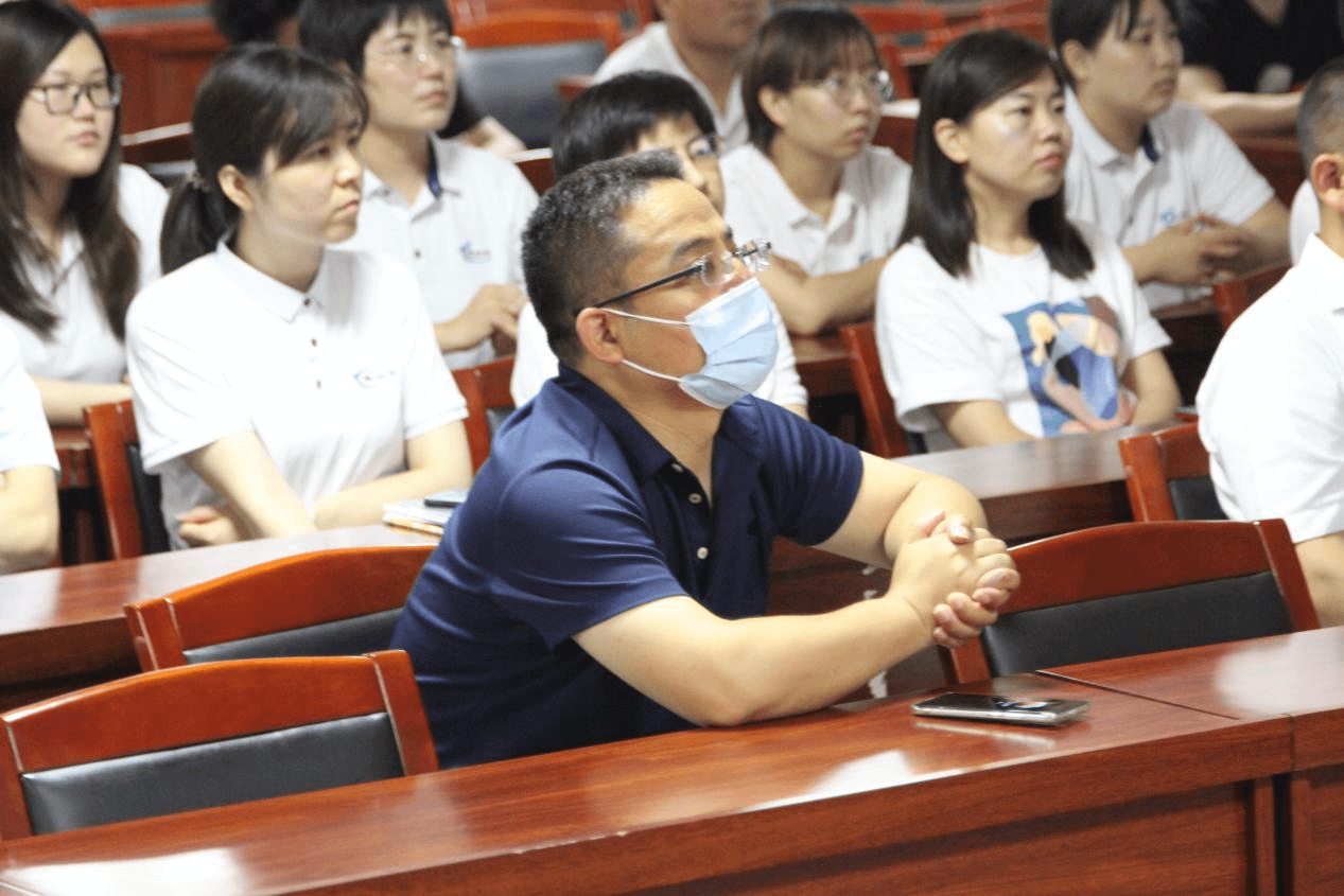 红豆钱包 - 安全可靠的个人资金管理钱包 红豆钱包 - 安全可靠的个人资金管理钱包